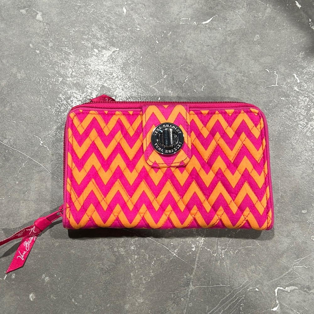 Vera Bradley Turnlock Wallet in Ziggy Zags